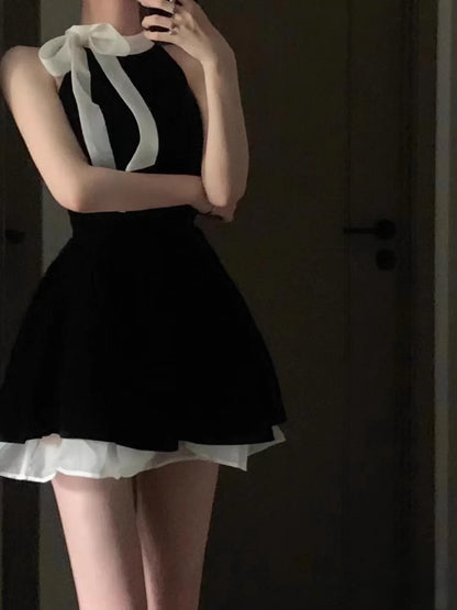 Chic Velvet A-Line Halter Sleeveless High Back Short Homecoming Dresses with White Bow