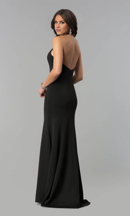 Deep V-neck hanging neck off shoulder sleeveless backless and floor length evening dress