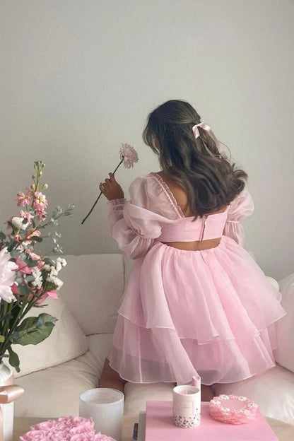 Dreamy Tulle A-Line Sweetheart Puff Sleeve Open Back Mini Homecoming Dresses
