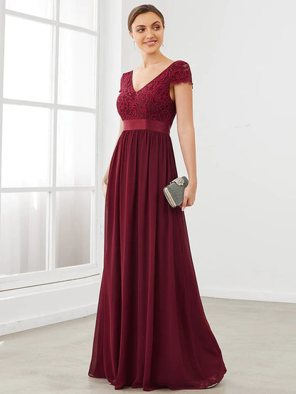 Elegant Lace V-Neck Short Sleeves Chiffon Mother of the Bride Dress