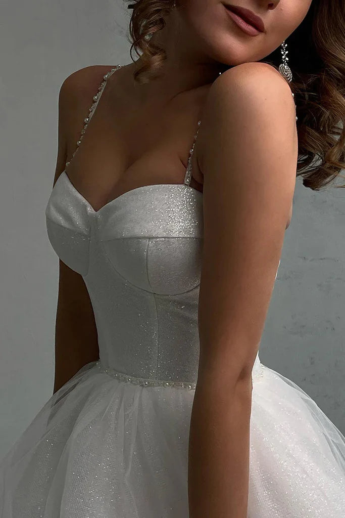 Elegant A-line spaghetti strap with sweet chiffon and ground length wedding dress