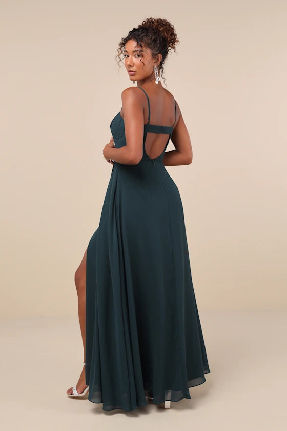 Elegant Chiffon Evening Dresses with Spaghetti Straps, Mesh Sweetheart Neckline and High Slit Formal Gown
