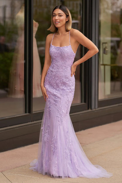 Elegant Delicate Floral Lace Appliqué Mermaid Silhouette Square Neck Spaghetti Straps Lace-Up Crisscross Back Floor-Length with Train Prom Dress