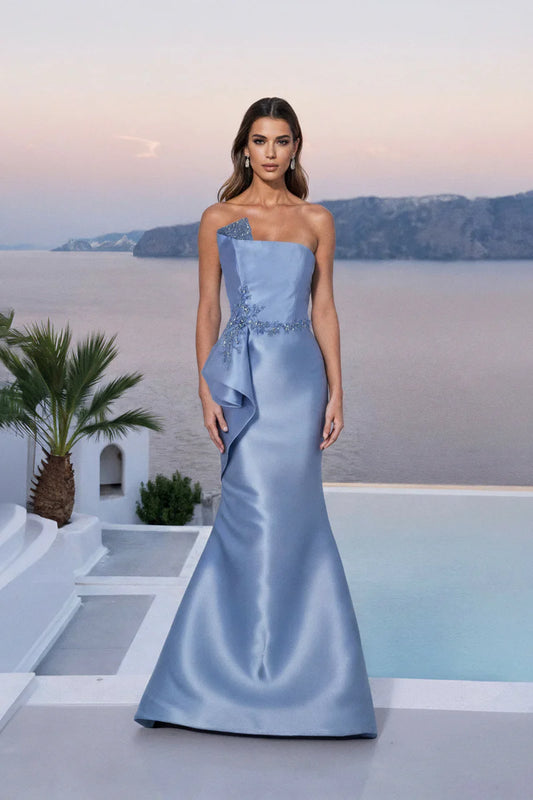 Elegant Evening Dress with Strapless Neckline, Beaded Accents and Mermaid Silhouette