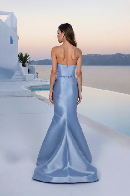 Elegant Evening Dress with Strapless Neckline, Beaded Accents and Mermaid Silhouette