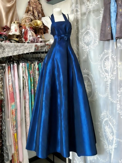 Elegant Fitted A-Line Square Neck Spaghetti Strap Lace-Up Back Prom Dresses