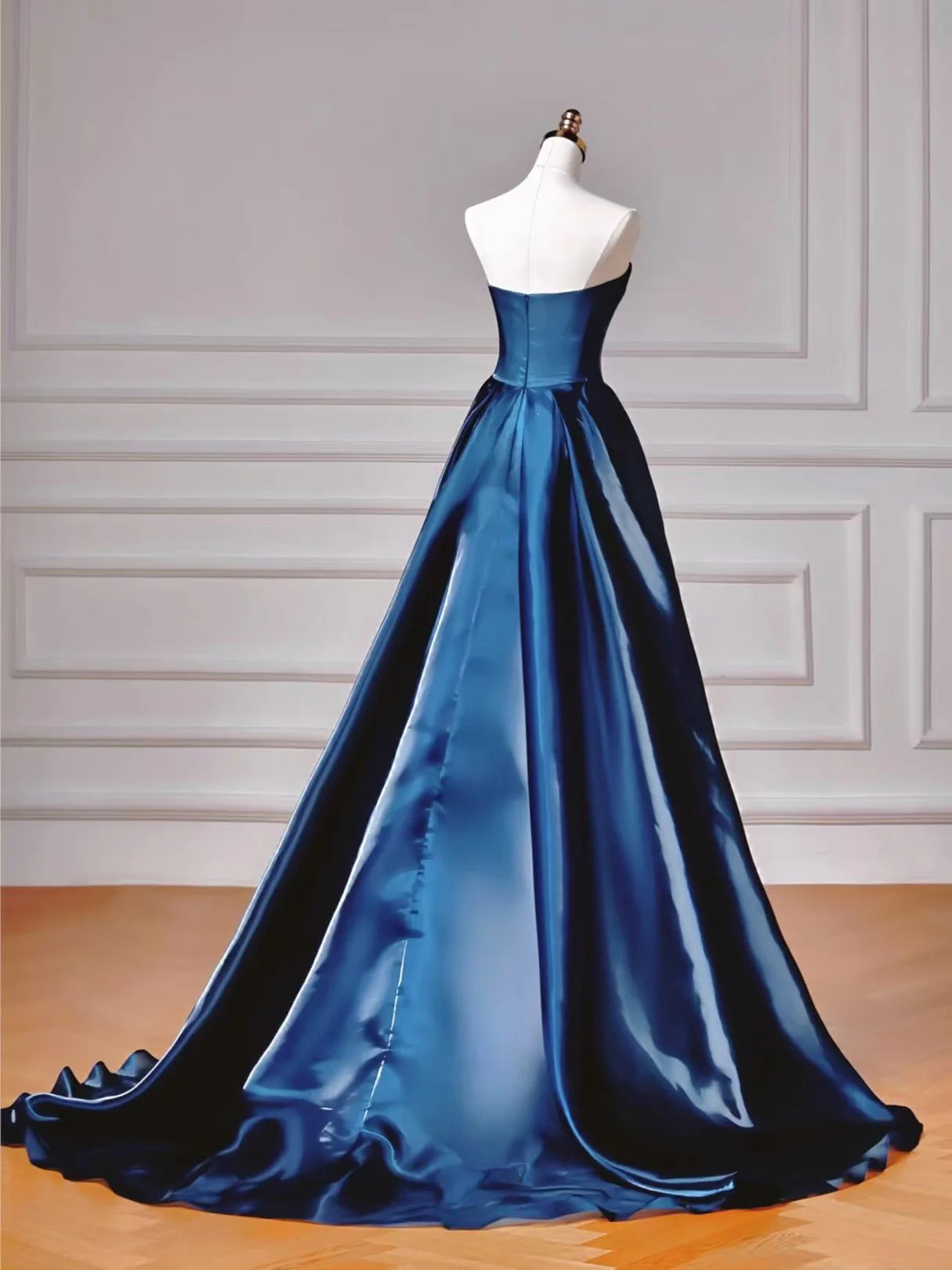Elegant Fitted A-Line Sweetheart Neck Halter Off-The-Shoulder Prom Dresses