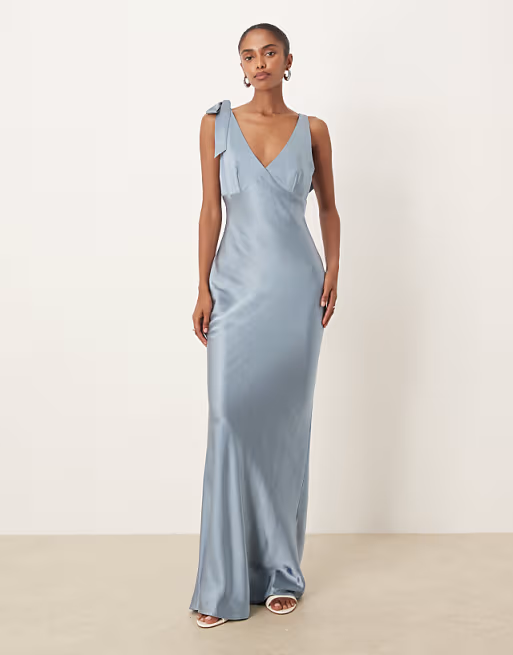 Elegant Fitted V-Neck Sleeveless Bow Shoulder Floor Length Satin Bridesmaid Dress