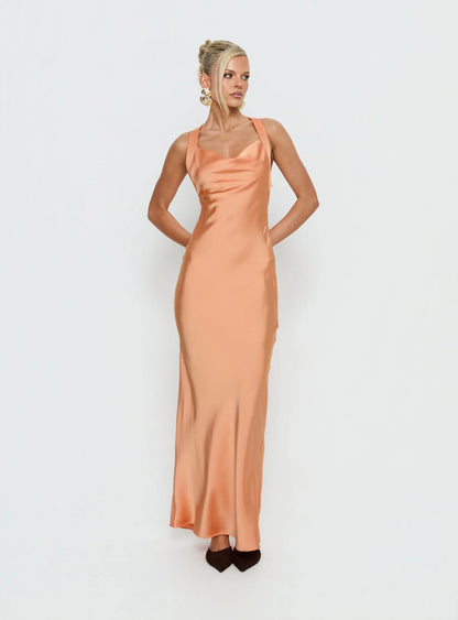 Elegant Form-Fitting Sweetheart Neck Sleeveless Criss-Cross Back Satin Maxi Evening Dress