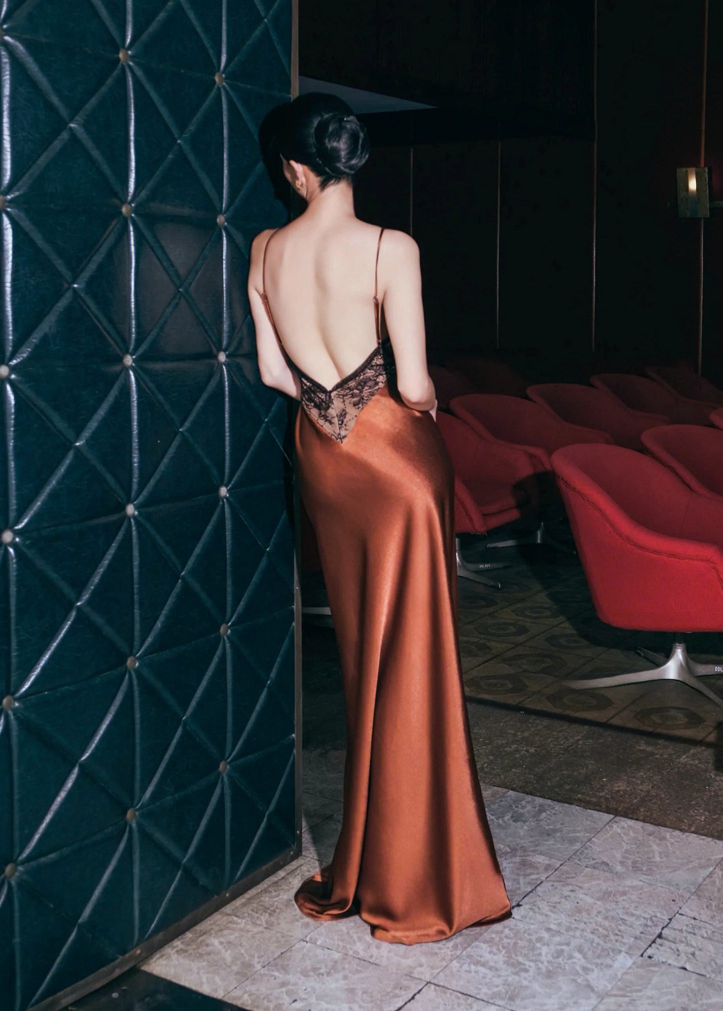 Elegant Mermaid V-Neck Spaghetti Straps Low Back Floor-Length Lace Satin Evening Dress