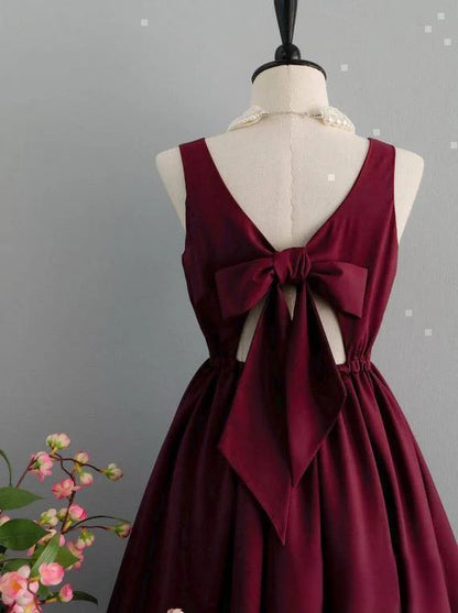 Elegant Plum Satin A-line Square Neck Sleeveless BigBow CutoutBack Mini Homecoming Dresses