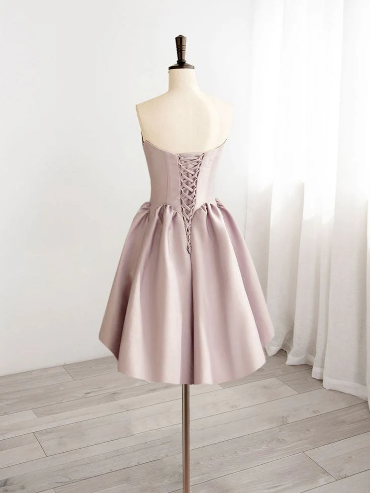 Elegant Satin A-Line Sweetheart Gathered Bodice Lace-Up Short Prom Dress