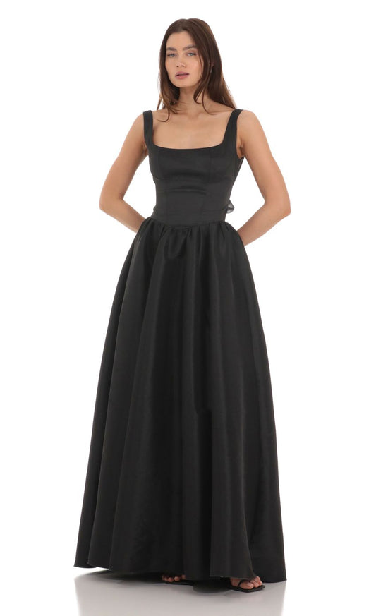 Elegant Square Neck Black Taffeta Evening Dress with Open Back & Oversized Bow Detail