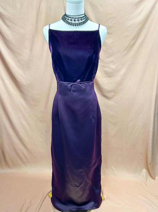 Elegant Velvet & Satin Evening Dress with Square Neck, Bow Waist and Back Slit