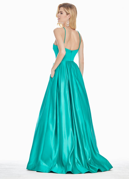Elegant A-Line Halter Sleeveless Backless Pleated Emerald Long Prom Dresses Women Gown