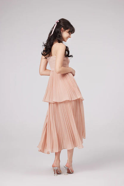 Elegant Flowy Pleated V-Neck Sleeveless Strappy Back Midi Tiered Chiffon Evening Dresses