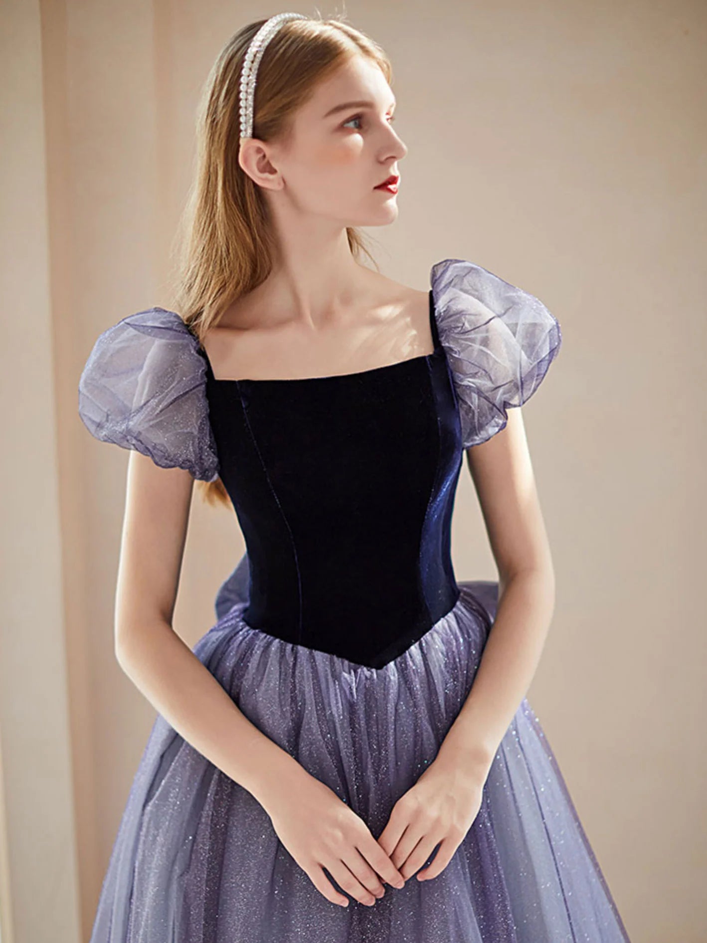 Enchanting A-Line Square Neck Puff Sleeve Bow Back Floor Length Tulle Prom Dress