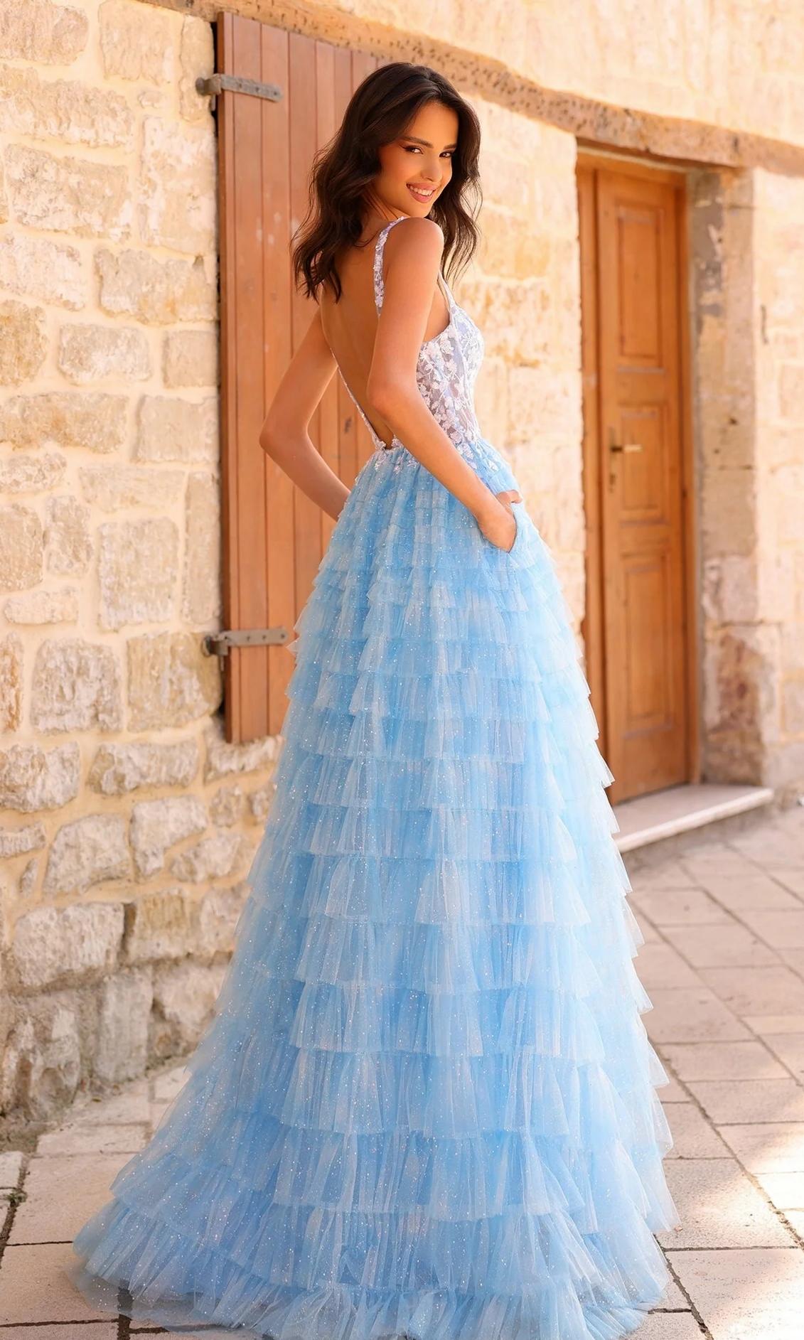 Enchanting Sequin Tulle A-Line Spaghetti Strap Sweetheart Neck High Slit Evening Dresses