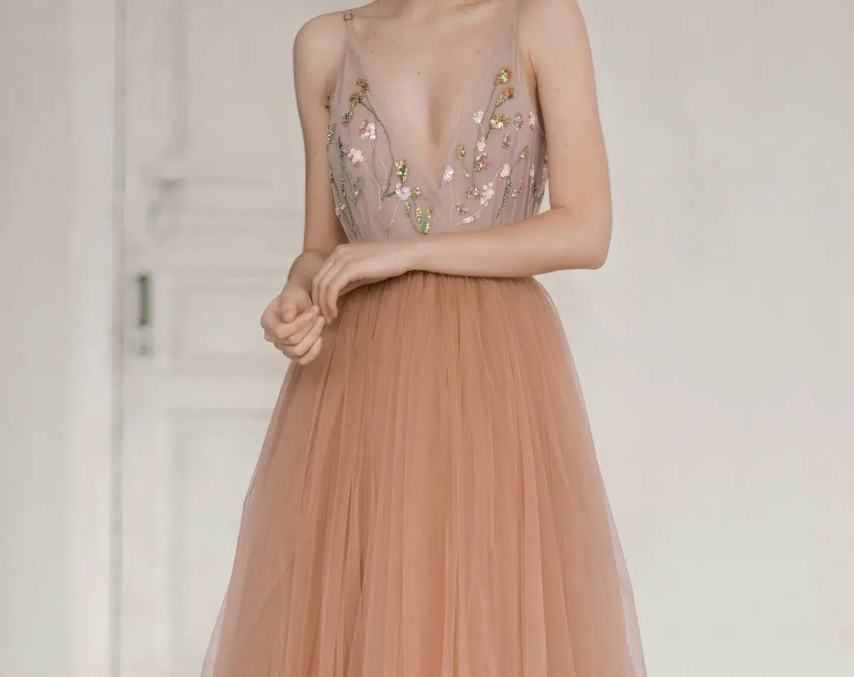 Ethereal Tulle Evening Dress with Floral Beading, Deep V-Neck and Dramatic Train