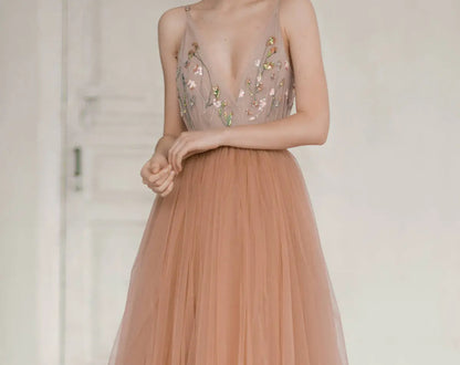 Ethereal Tulle Evening Dress with Floral Beading, Deep V-Neck and Dramatic Train