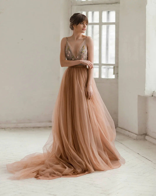 Ethereal Tulle Evening Dress with Floral Beading, Deep V-Neck and Dramatic Train