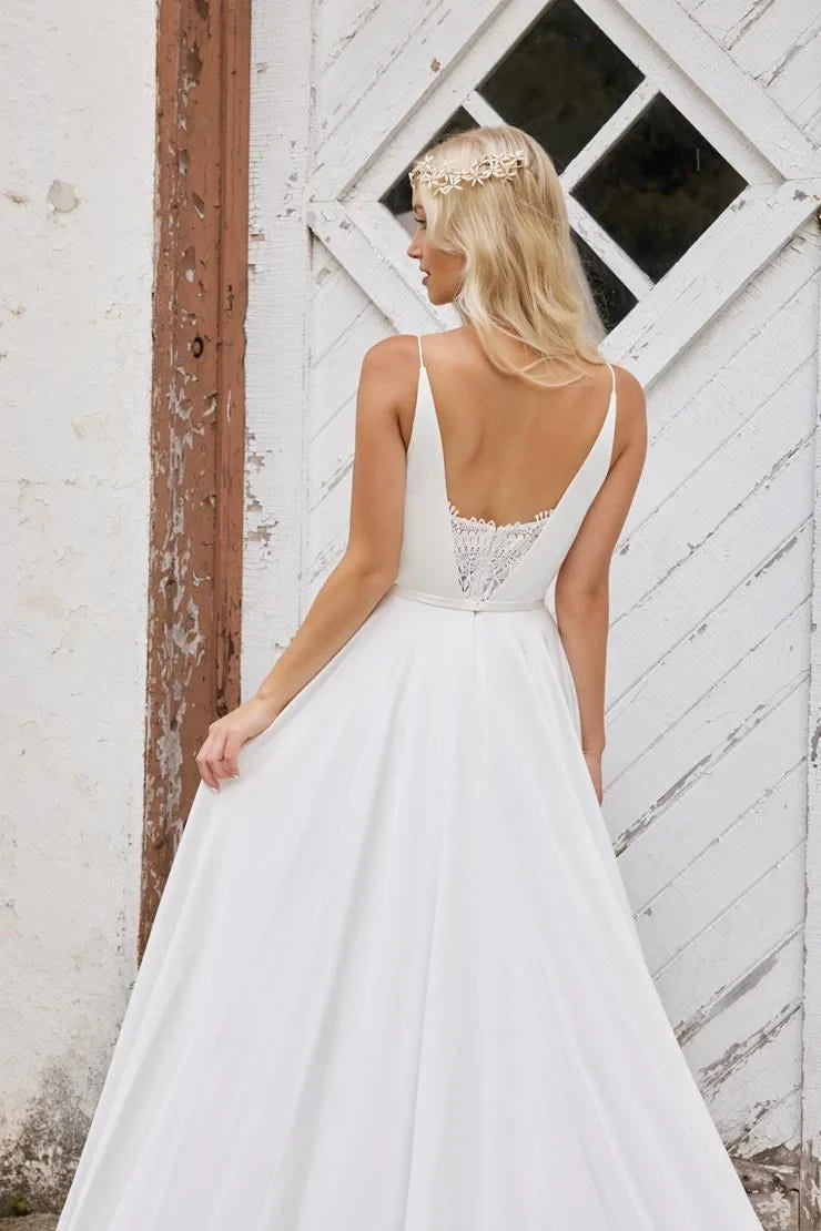 Flowy Boho Chiffon A-Line V-Neck Spaghetti Strap Sleeveless Lace V-Back Floor-Length Wedding Dresses