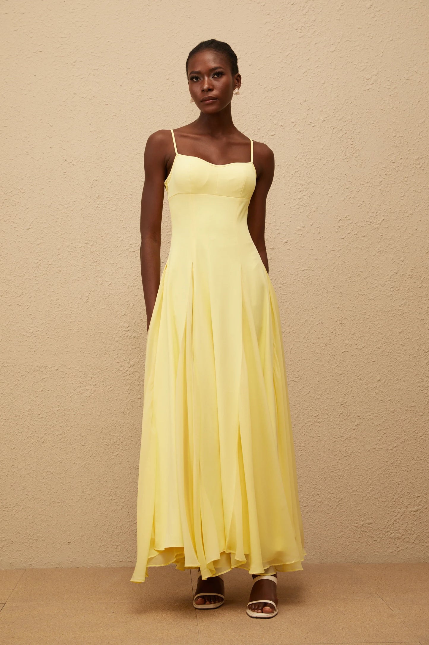 Flowy Chiffon A-Line Sweetheart Spaghetti Strap Straight Back Floor-Length Homecoming Dresses