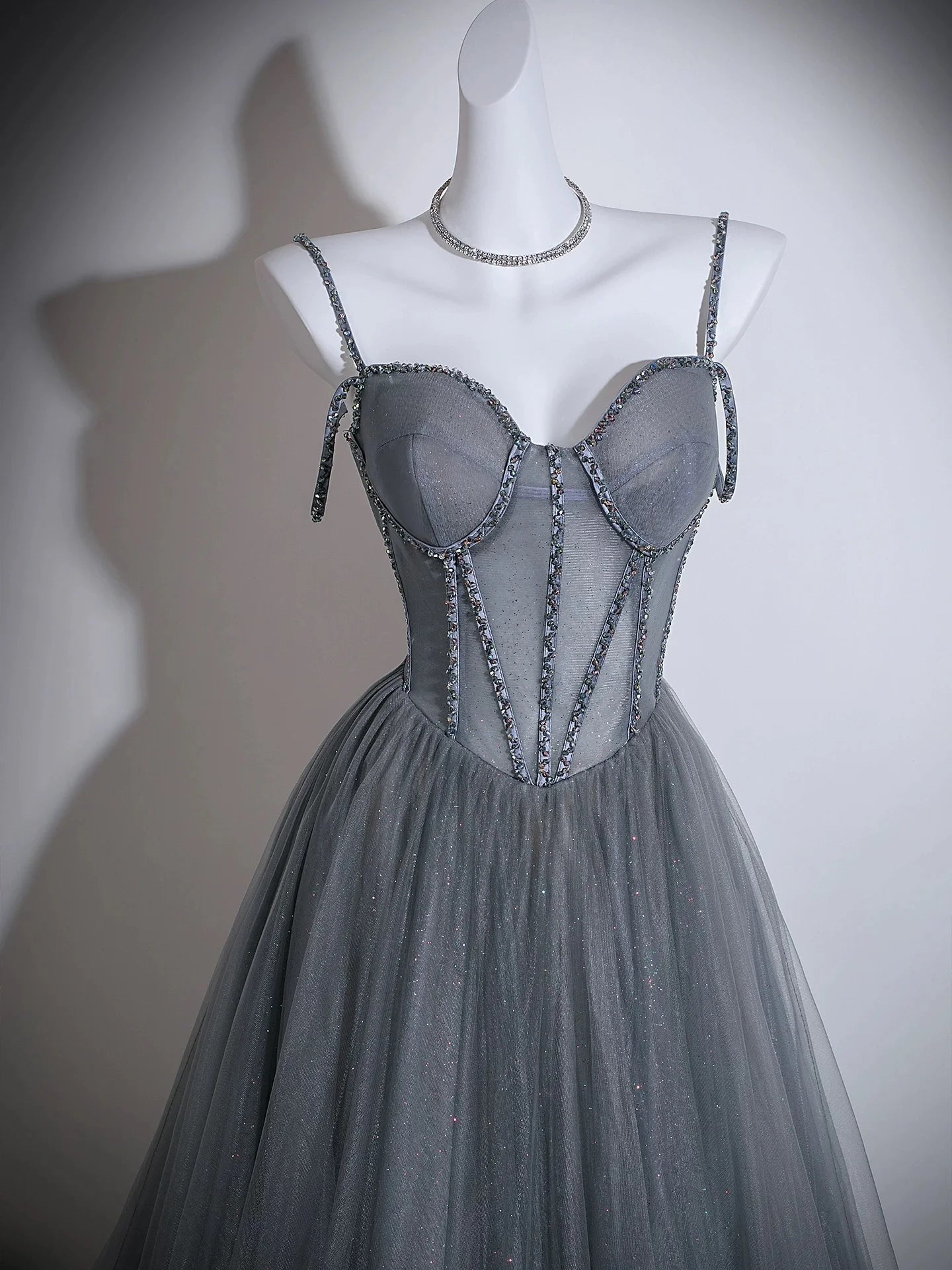 Glamorous Enchanting Fitted Ball Gown Spaghetti Strap Sleeveless Back Lace-Up Floor-Length Prom Dresses