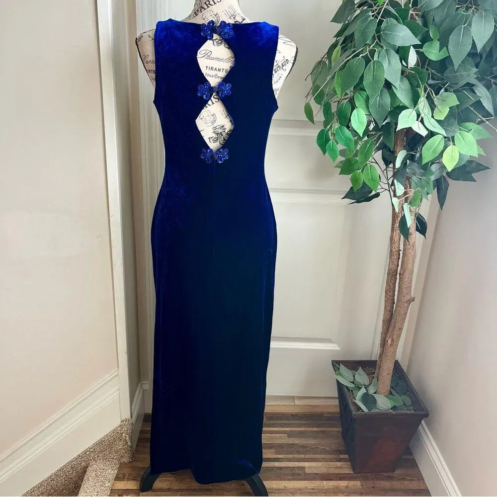 Glamorous Royal Blue Velvet Evening Dress with Cutout Back and Beaded Floral Appliqués