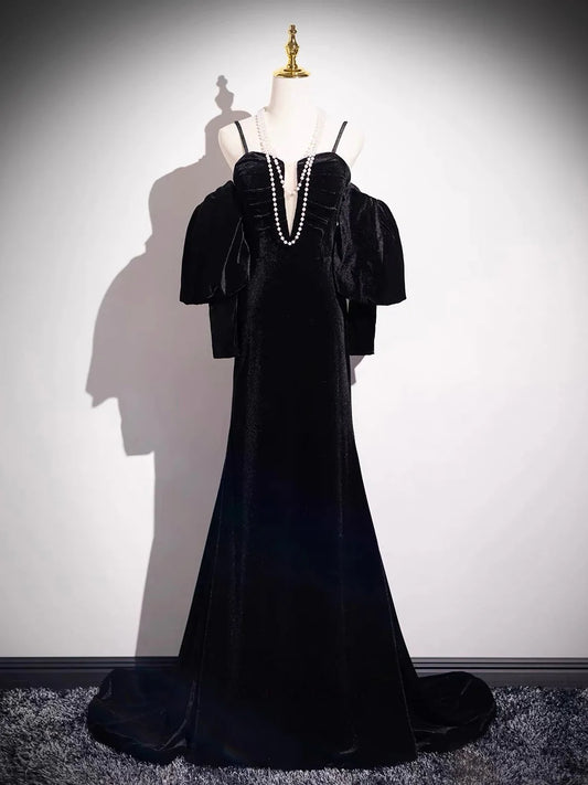 Gothic Velvet Mermaid Sweetheart Neck Spaghetti Strap Cold Shoulder Lace-Up Back Prom Dresses