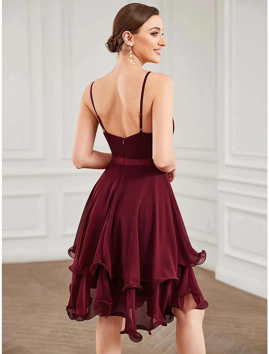Graceful Chiffon A-Line Sweetheart Spaghetti Strap Low Back Short Homecoming Dresses