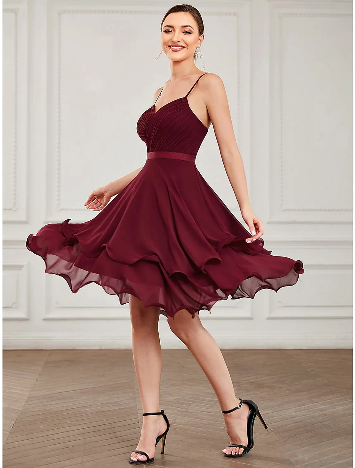 Graceful Chiffon A-Line Sweetheart Spaghetti Strap Low Back Short Homecoming Dresses