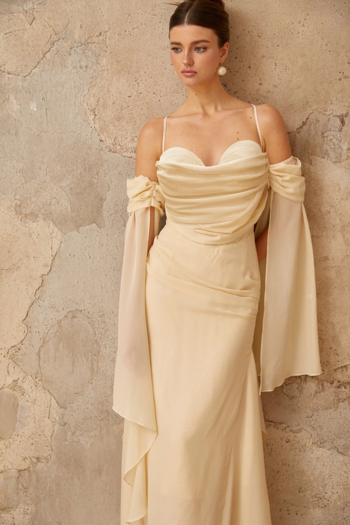 Graceful Chiffon Sheath Sweetheart Off-Shoulder Criss-Cross Back Floor-Length Evening Dresses