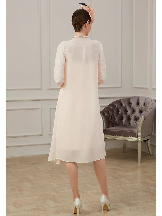 Graceful Lace Two Piece Sheath Round Neck Sleeveless Knee-Length Mother of the Bride Dresses