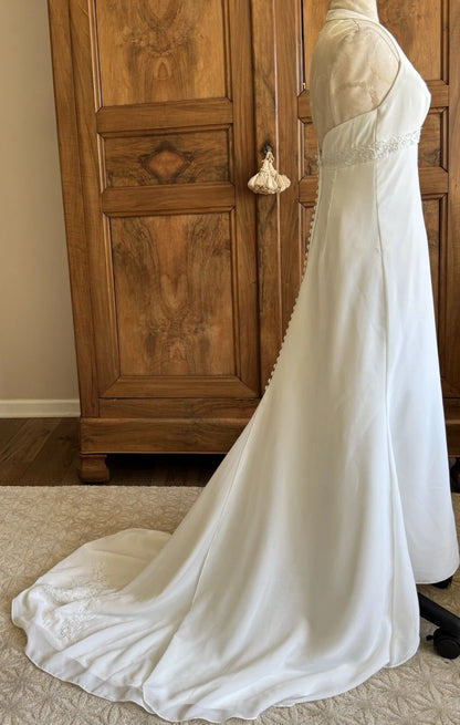 Ivory Chiffon Halter V-neck Beaded Waist Mermaid Embroidered Chapel Train Wedding Dresses