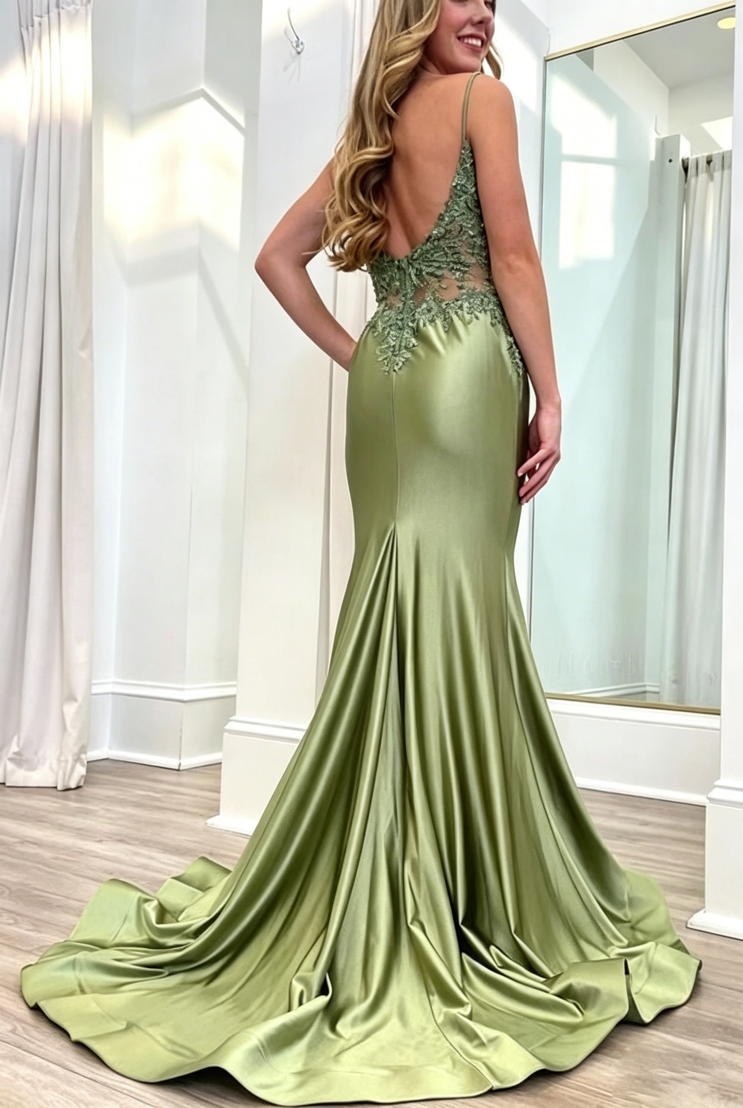 Lace Mermaid V-Neck Spaghetti Straps Low-Back Floor-Length Satin Prom Dress