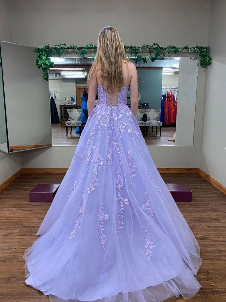 Dreamy Tulle Lace A-Line Strapless Floral Lace-Up Lavender Floor-Length Prom Dress