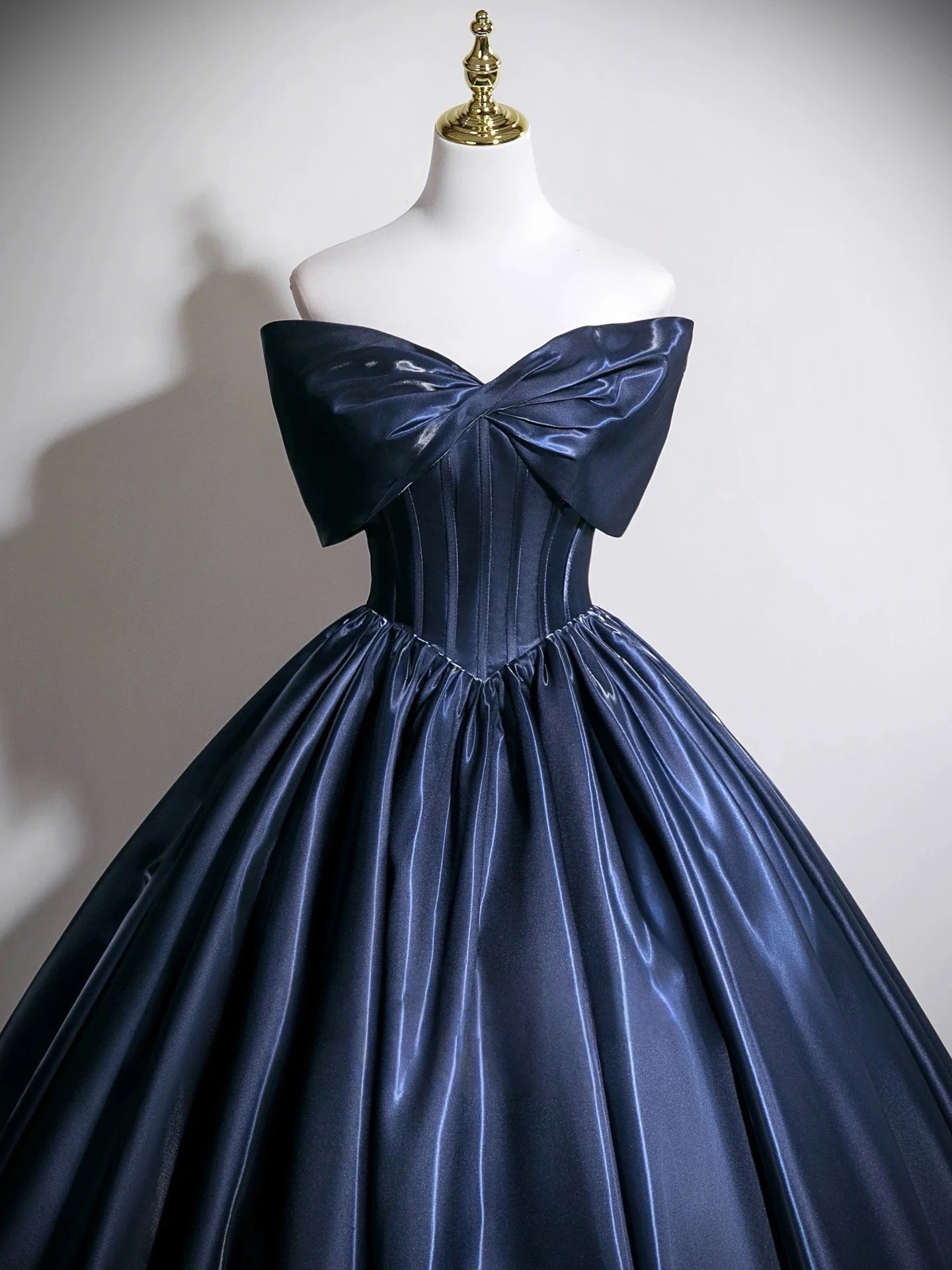Luxe Dramatic Fitted Ball Gown Off-the-Shoulder Sleeveless Back Lace-Up Floor-Length Prom Dresses