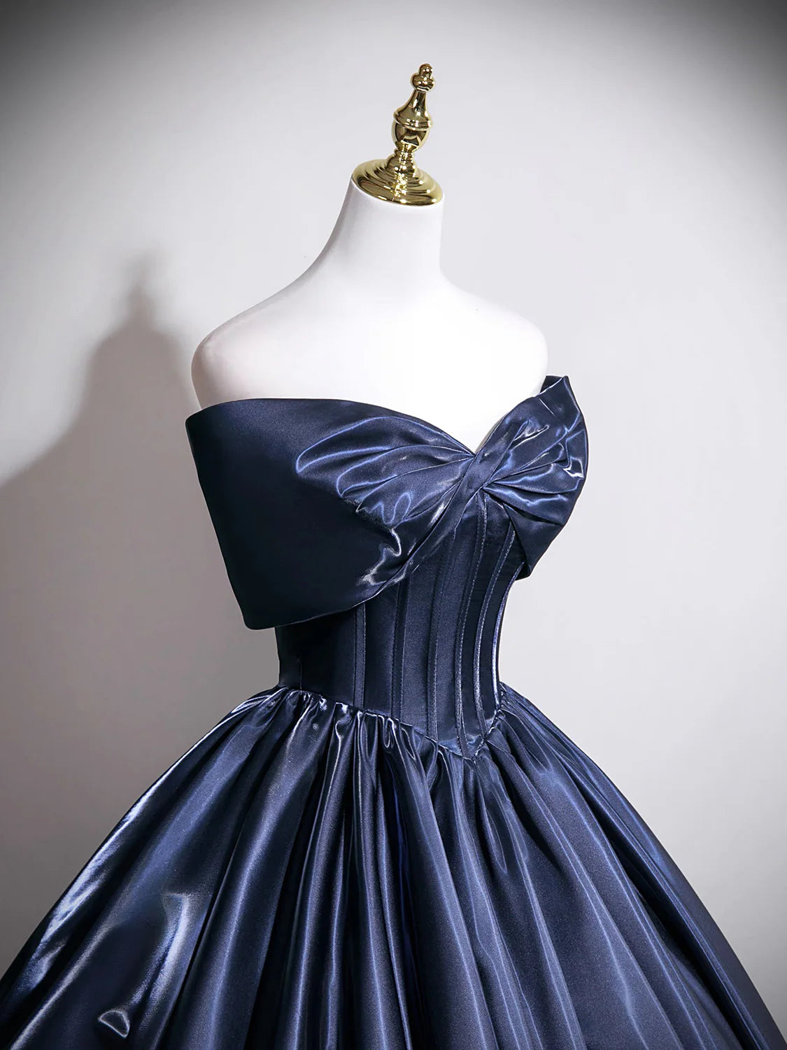 Luxe Dramatic Fitted Ball Gown Off-the-Shoulder Sleeveless Back Lace-Up Floor-Length Prom Dresses