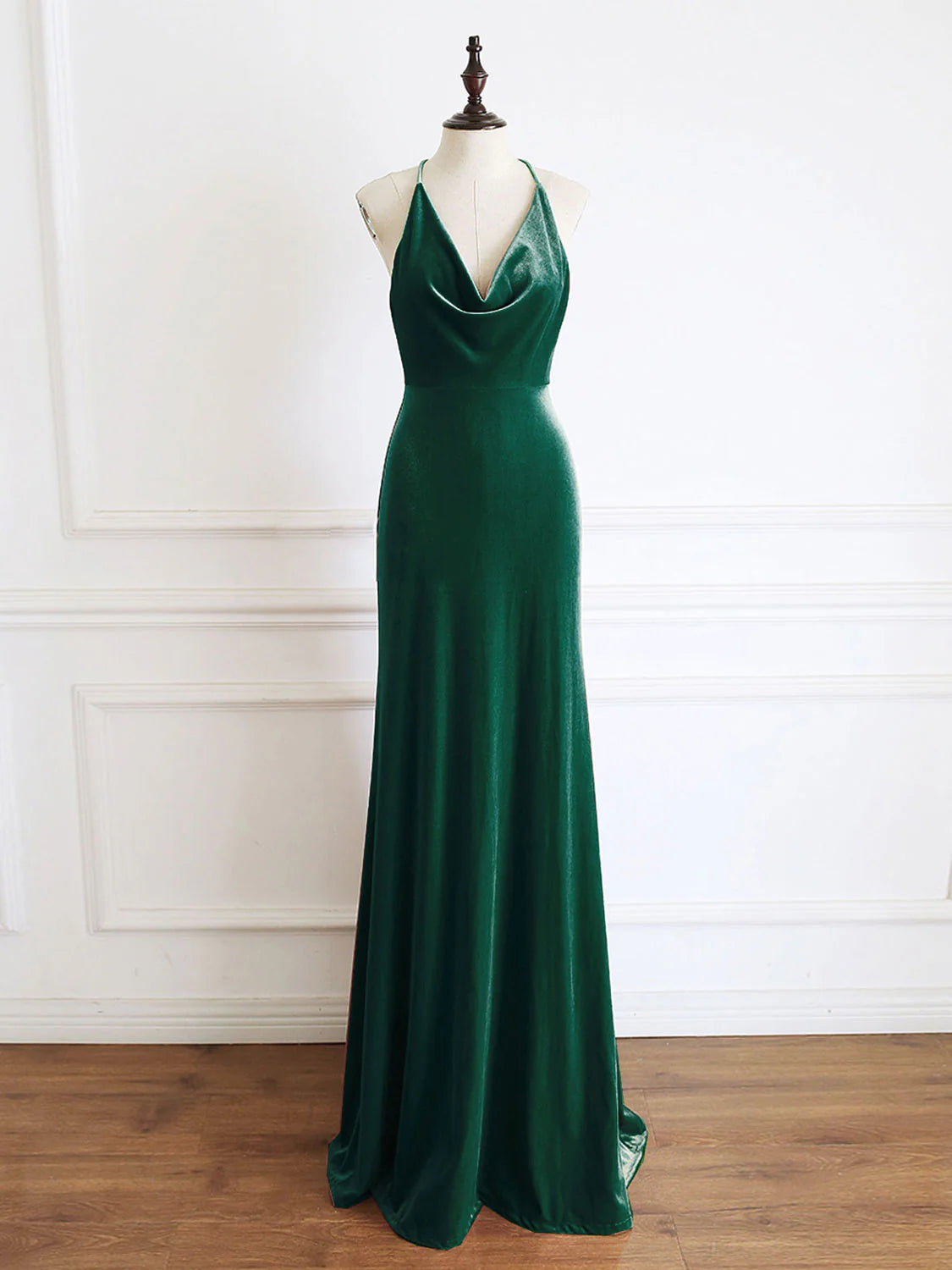 Luxurious Mermaid Halter V-Neck Hidden Zipper Floor-Length Velvet Prom Dress