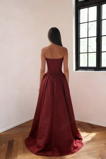 Luxurious Satin Ball Gown Sweetheart Strapless Sleeveless Zipper Back Floor-Length Evening Dresses