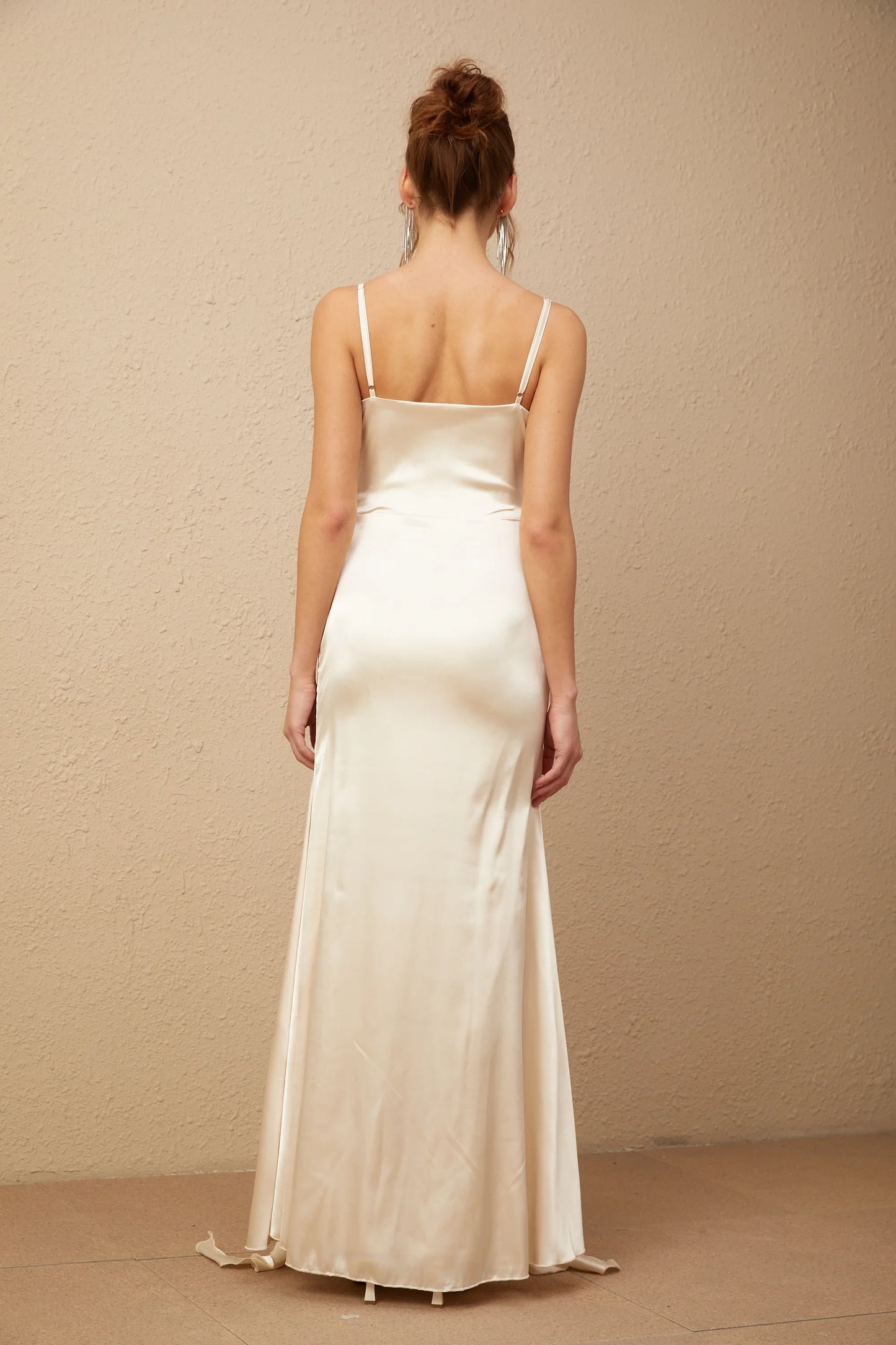 Luxurious Satin Sheath Sweetheart Spaghetti Strap Straight Back Floor-Length Evening Dresses