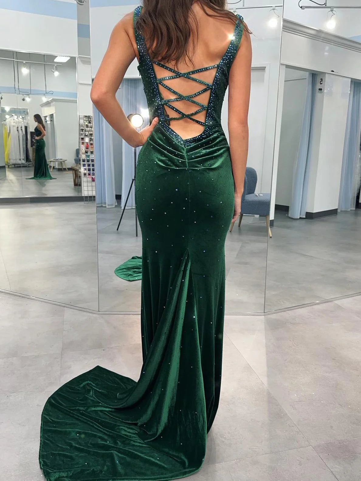 Tight fit/straight V-neck beaded long evening dress