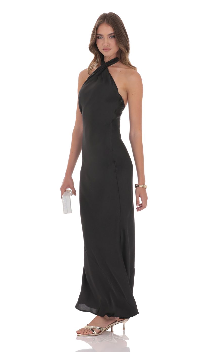 Minimalist Halter Twist-Neck Satin Evening Dress with Open Back & Floor-Length Hem