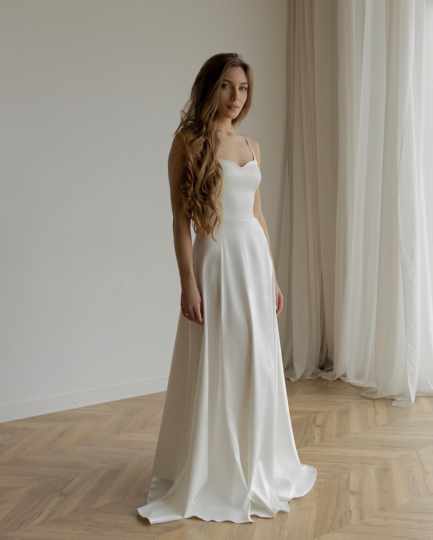 Minimalist Satin A-Line Sweetheart Neck Spaghetti Strap Side Slit Evening Dress