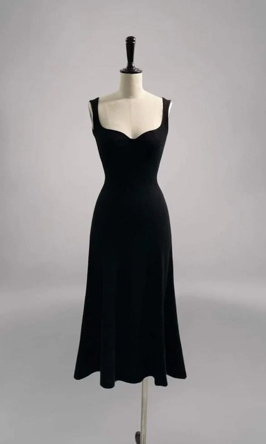 Minimalist Sweetheart Neck Sleeveless Form-Fitting Midi Prom Dress