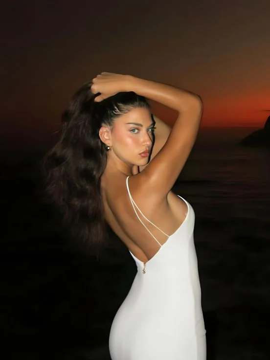 Minimalist halter-neck sleeveless open-back bodycon floor-length prom dress
