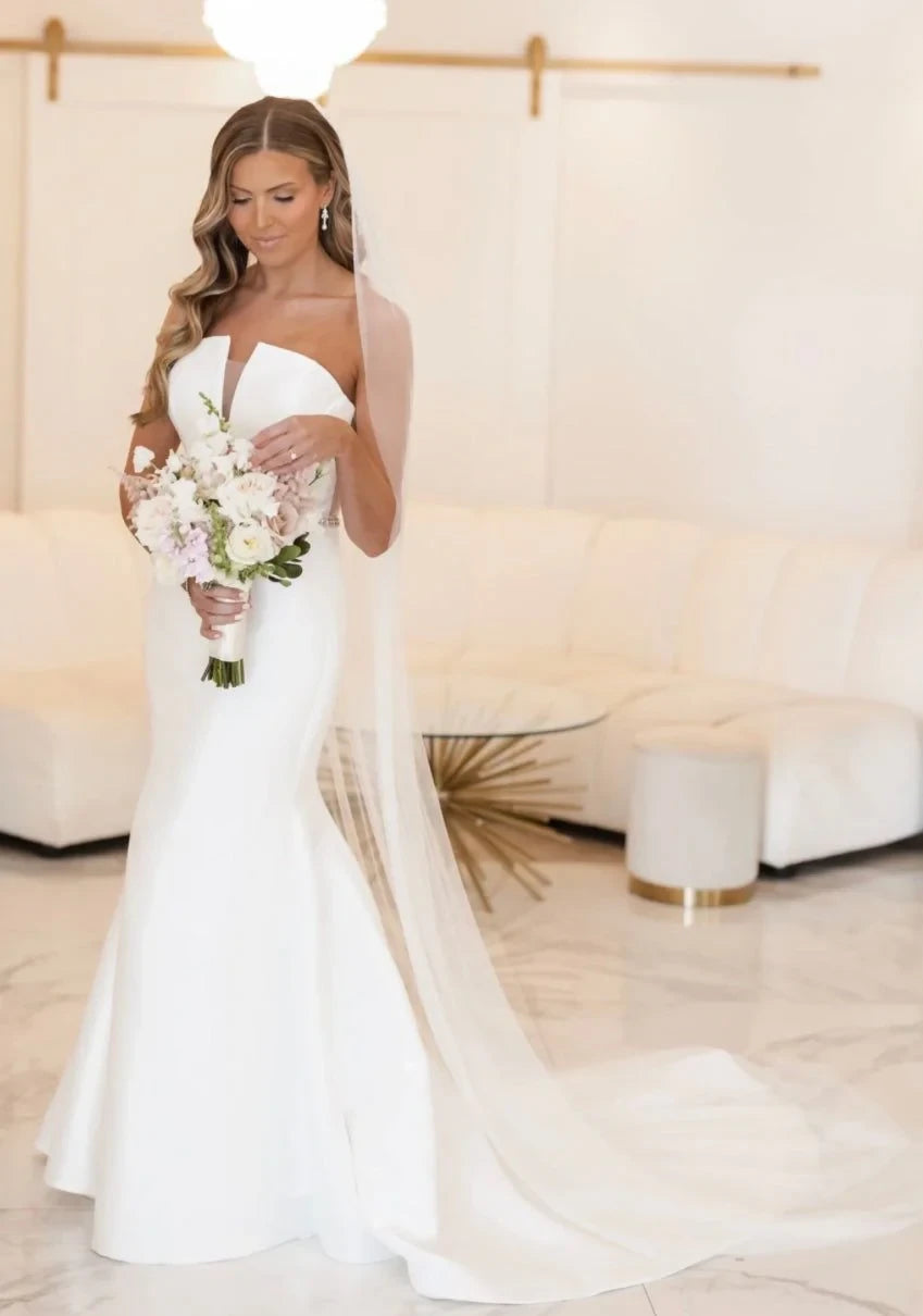 Modern Simple Satin Mermaid Strapless V-Neck Sleeveless Illusion Corset Back Floor-Length Wedding Dresses