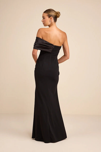 Off-the-Shoulder Evening Dresses with Satin Draped Detail, Sweetheart Neck and High Slit Formal Gown