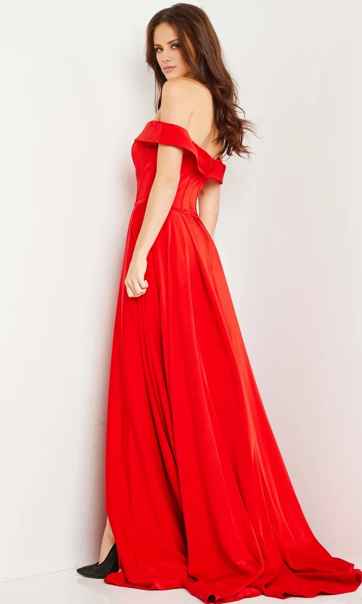 Off shoulder collar sleeveless backless side slit and floor length evening dress